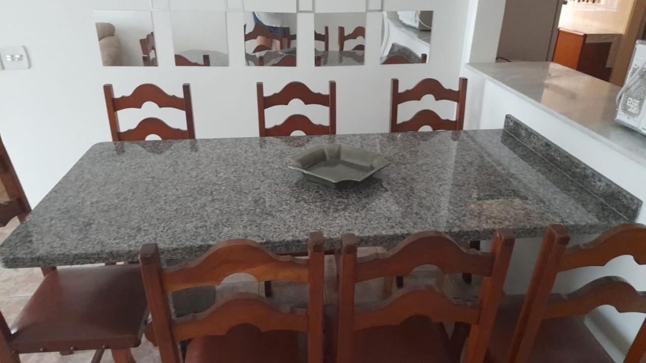 Aconchegante E Amplo Apartamento Familiar Pertinho Da Praia! Guarujá